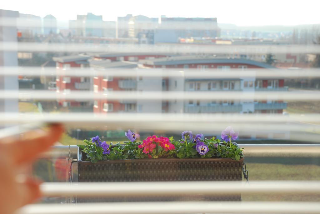 A Nice Place To Stay Apartments Praag Buitenkant foto